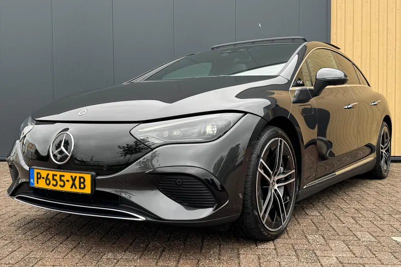 Mercedes-Benz EQE (2022)