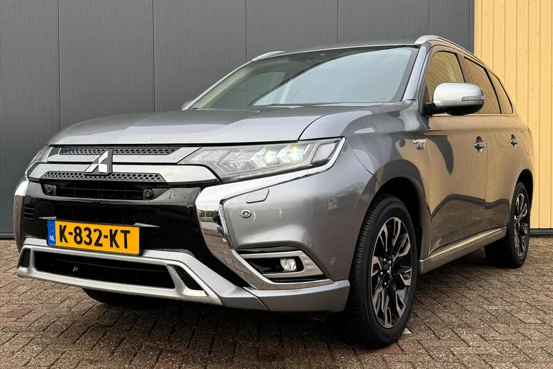 Mitsubishi Outlander (2021)