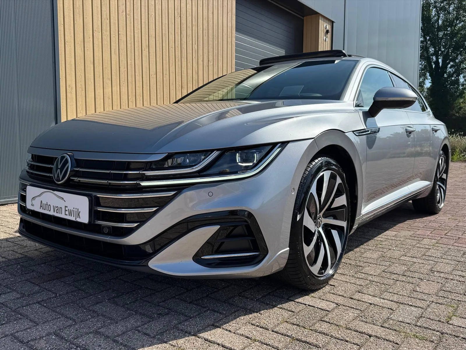 Volkswagen Arteon (2022) — foto 1