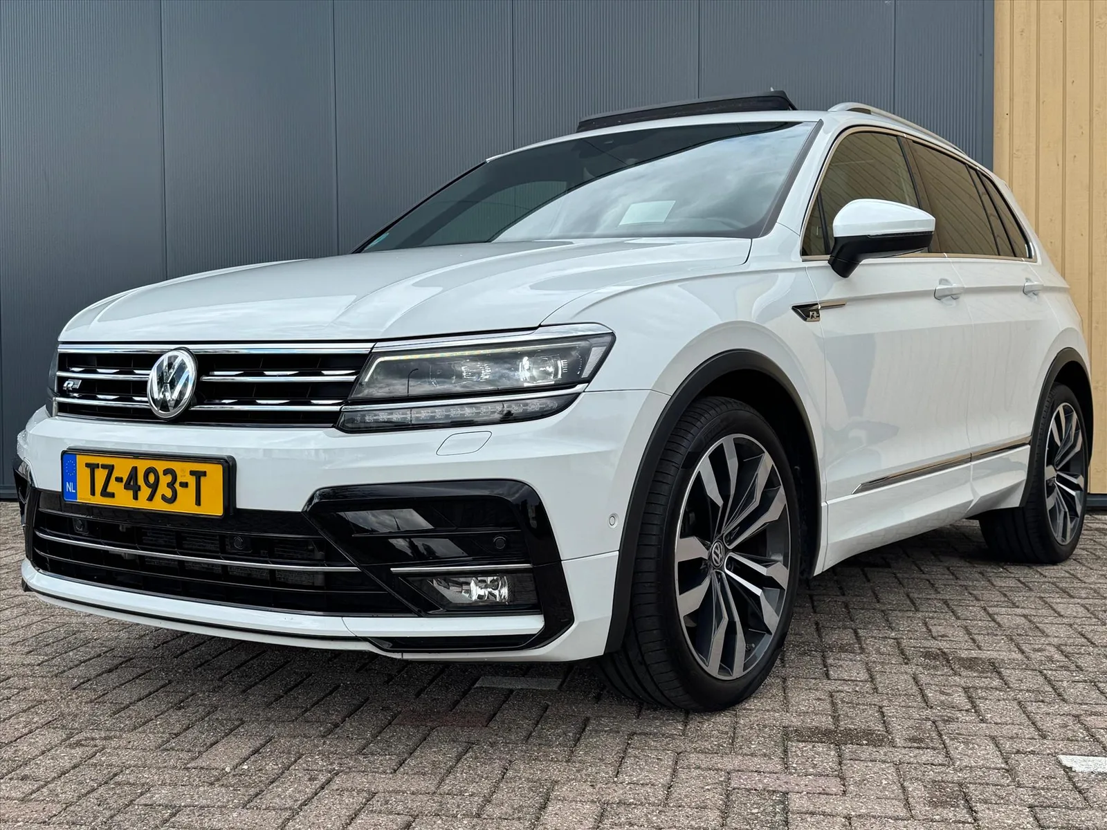 Volkswagen Tiguan (2016) — foto 1