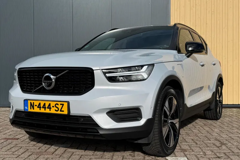 Volvo XC40 (2022)