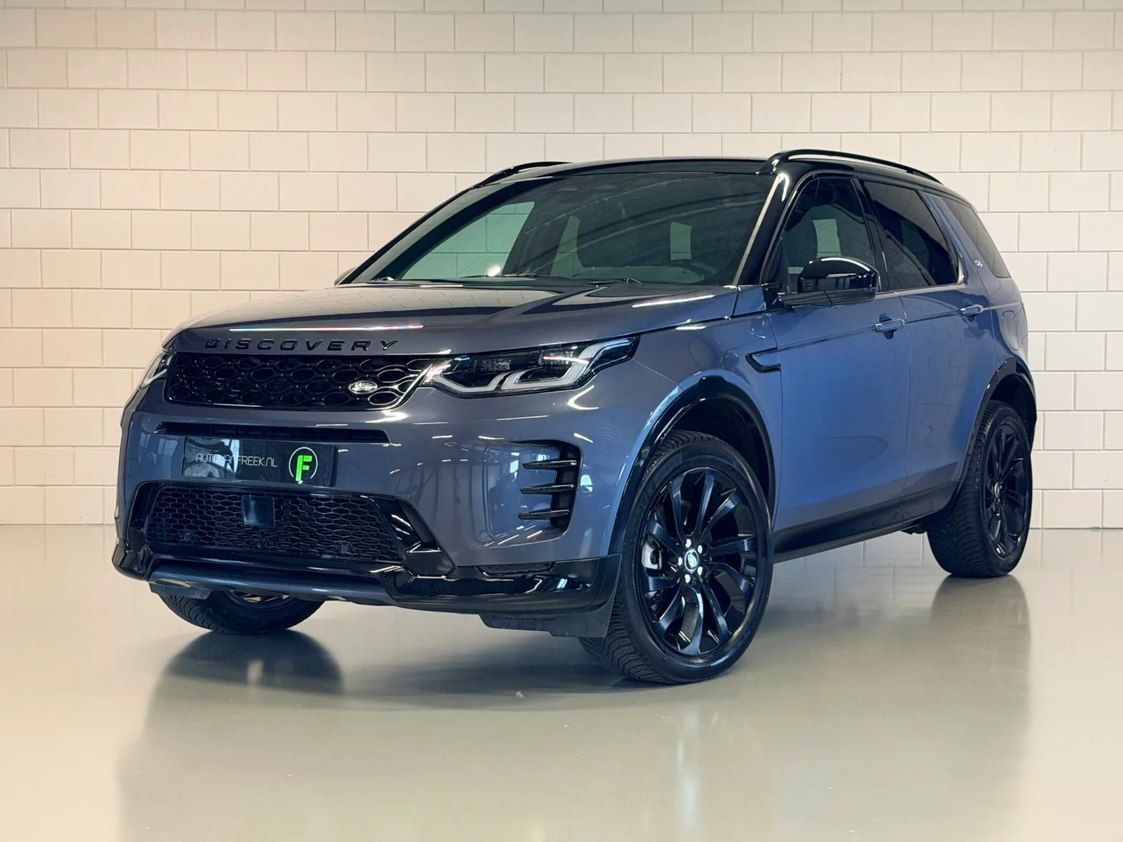 Land Rover Discovery Sport (2024) — foto 1