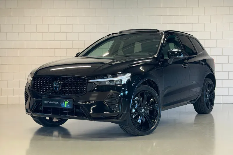 Volvo XC60 (2025)