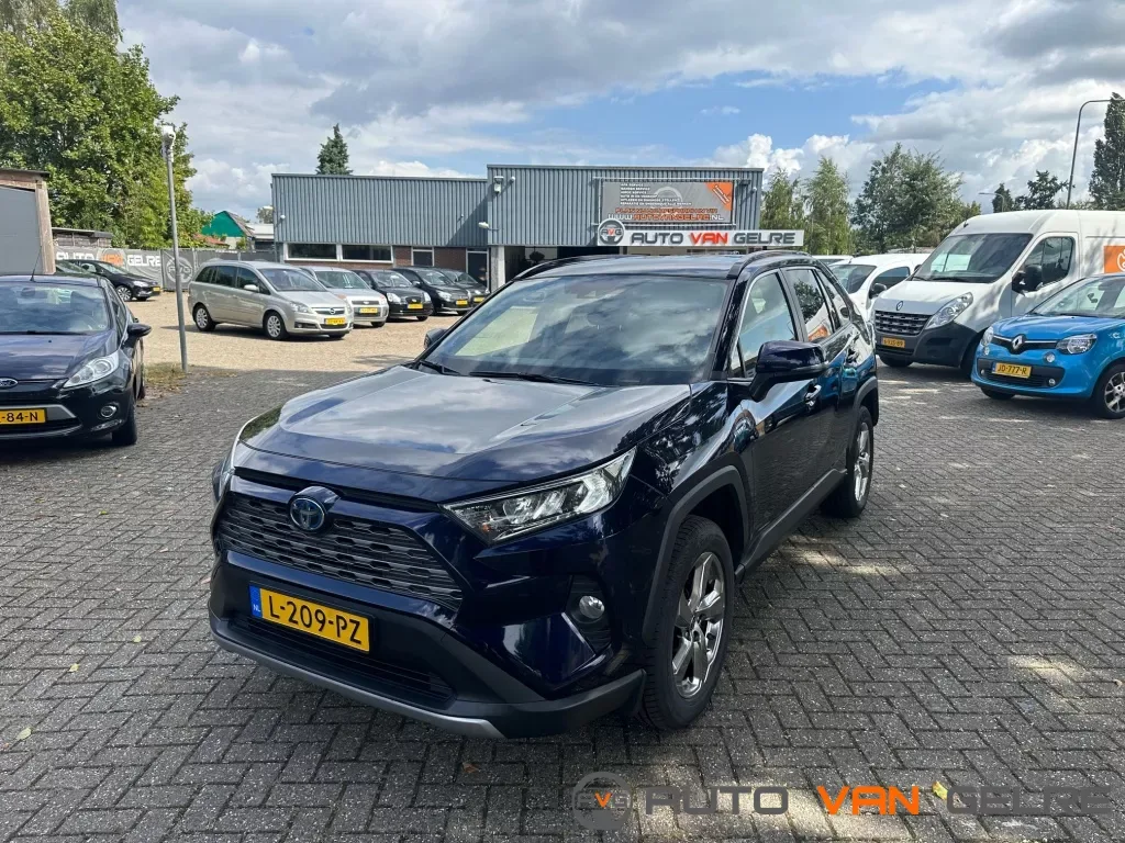 Toyota RAV4 (2021) — foto 1