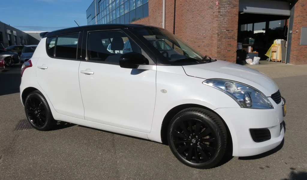 Suzuki Swift (2013) — foto 1
