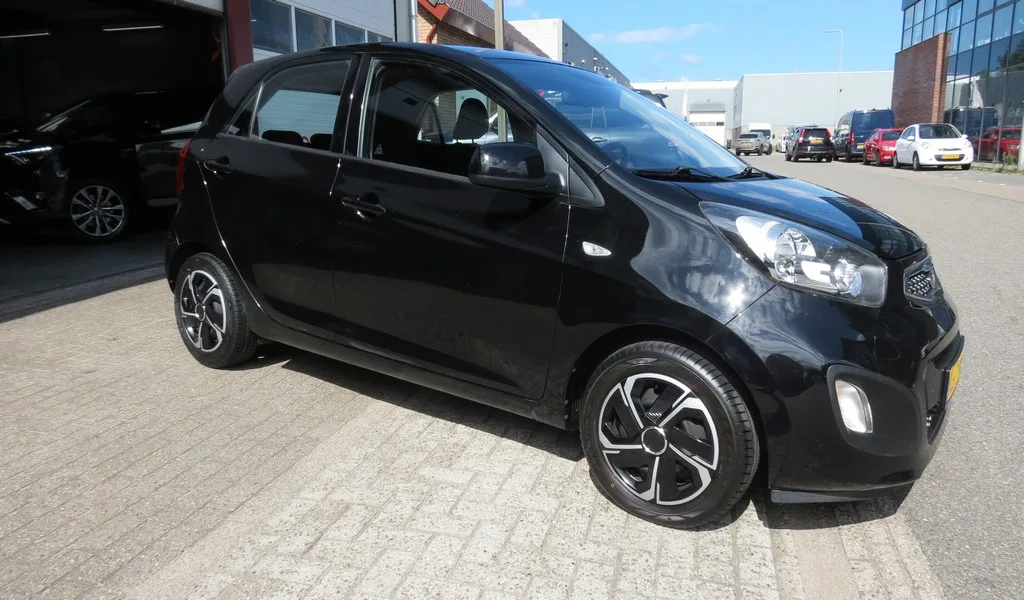 Kia Picanto (2012) — foto 1