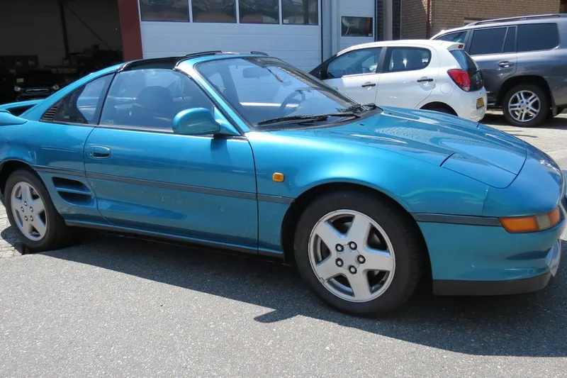 Toyota MR2 (1993)