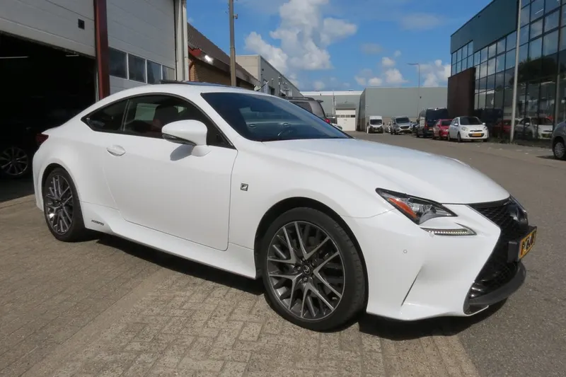 Lexus RC (2016)