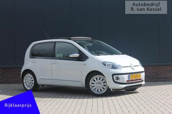 Volkswagen White (2012) — foto 1