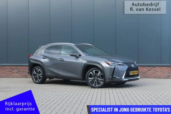Lexus UX (2022) — foto 1