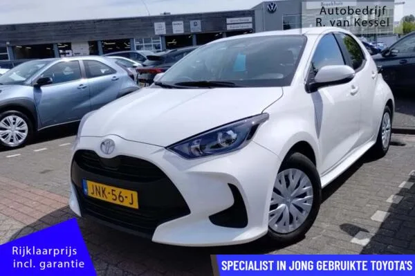 Toyota Yaris (2025) — foto 1