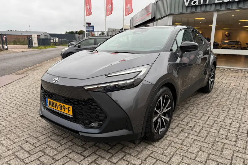 Toyota C-HR (2025)