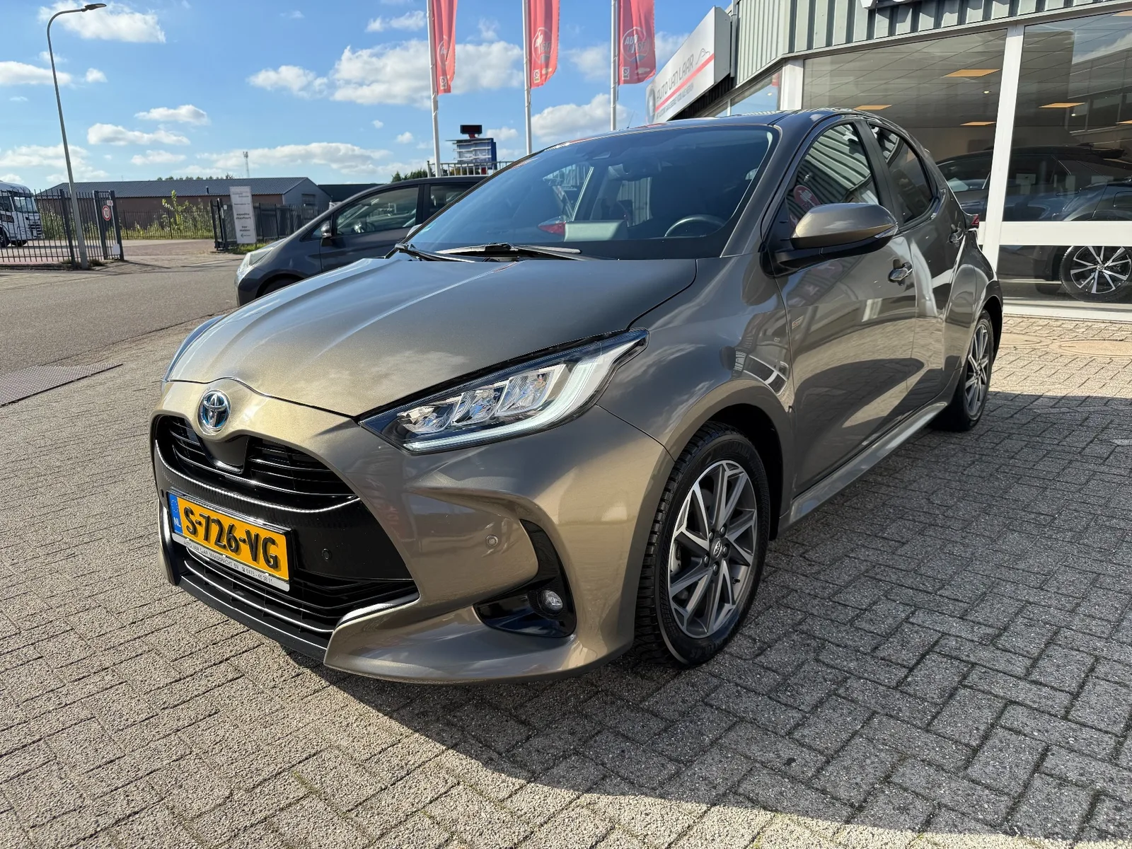 Toyota Yaris (2022) — foto 1