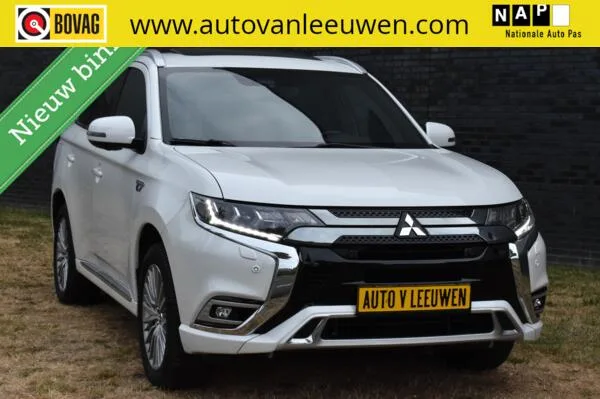 Mitsubishi Outlander (2021) — foto 1