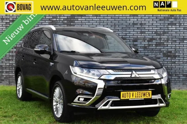 Mitsubishi Outlander (2018) — foto 1