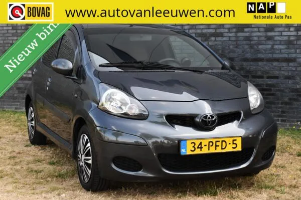 Toyota Aygo (2011) — foto 1