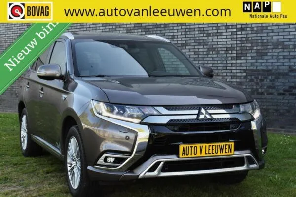 Mitsubishi Outlander (2019) — foto 1