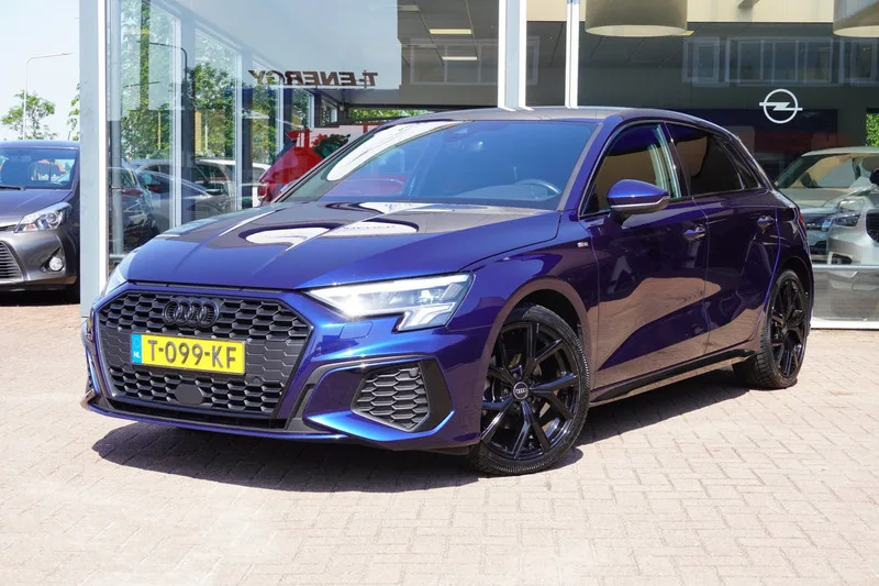Audi A3 (2023) — foto 1