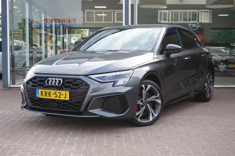 Audi A3 (2021) — foto 1