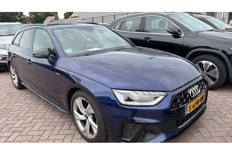 Audi A4 (2023) — foto 1