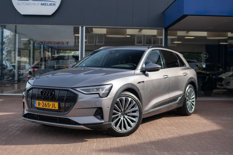 Audi e-tron (2022) — foto 1