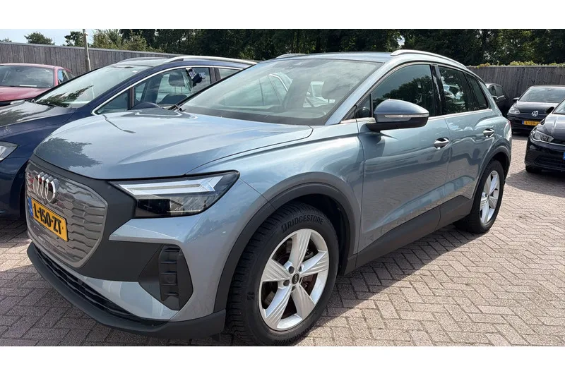 Audi Q4 e-tron (2021) — foto 1