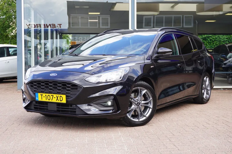 Ford Focus (2020) — foto 1