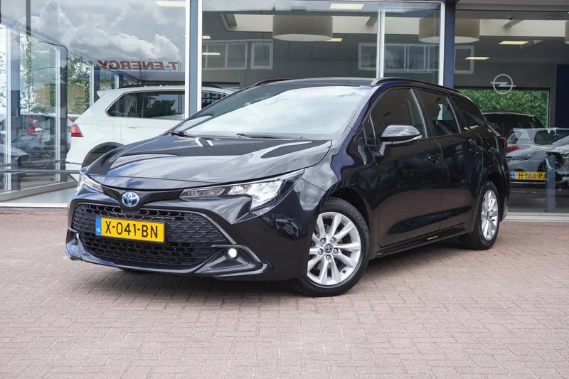 Toyota Corolla (2023) — foto 1