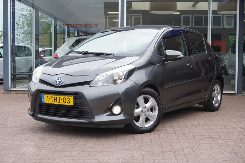Toyota Yaris (2012) — foto 1