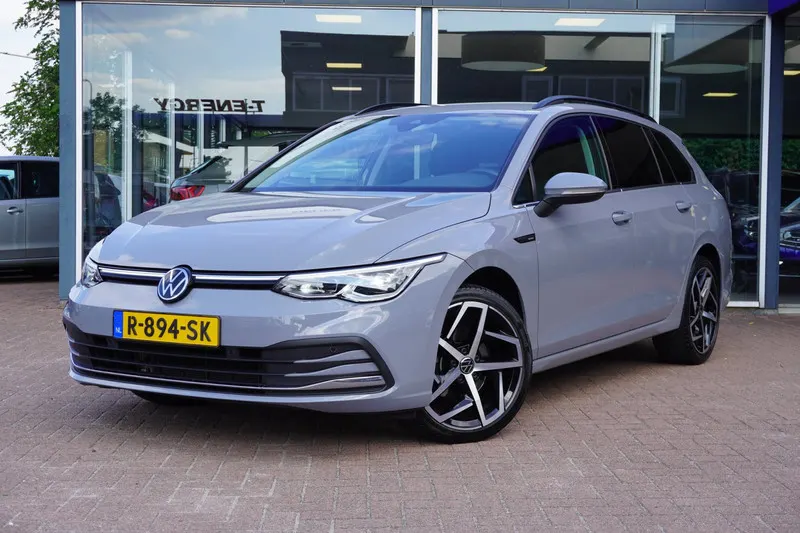 Volkswagen Golf (2022)