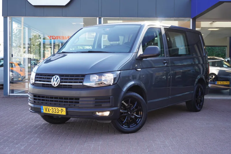 Volkswagen Transporter (2016) — foto 1