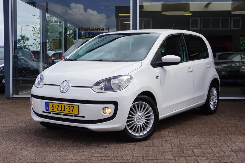 Volkswagen Up! (2015)