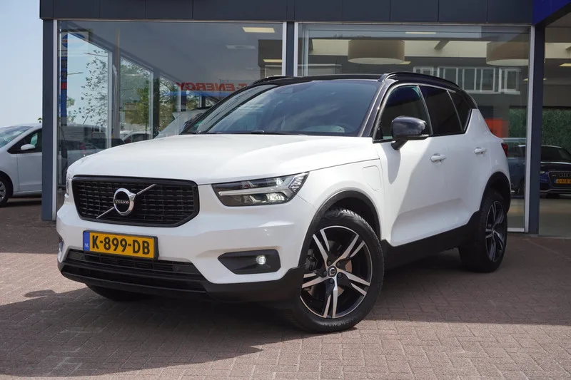 Volvo XC40 (2020) — foto 1