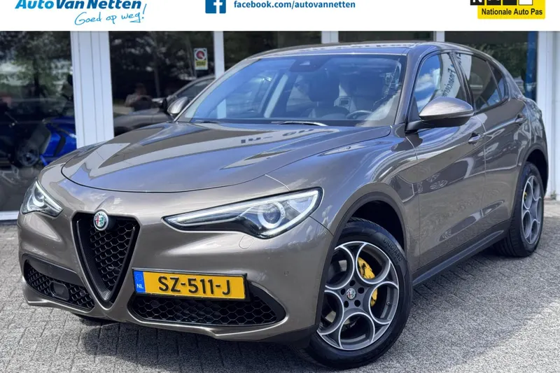 Alfa Romeo Stelvio (2018)