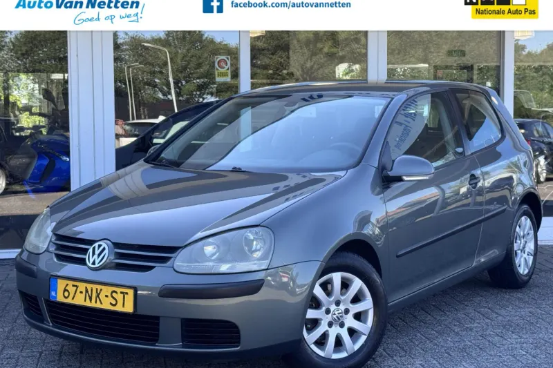 Volkswagen Golf (2003)