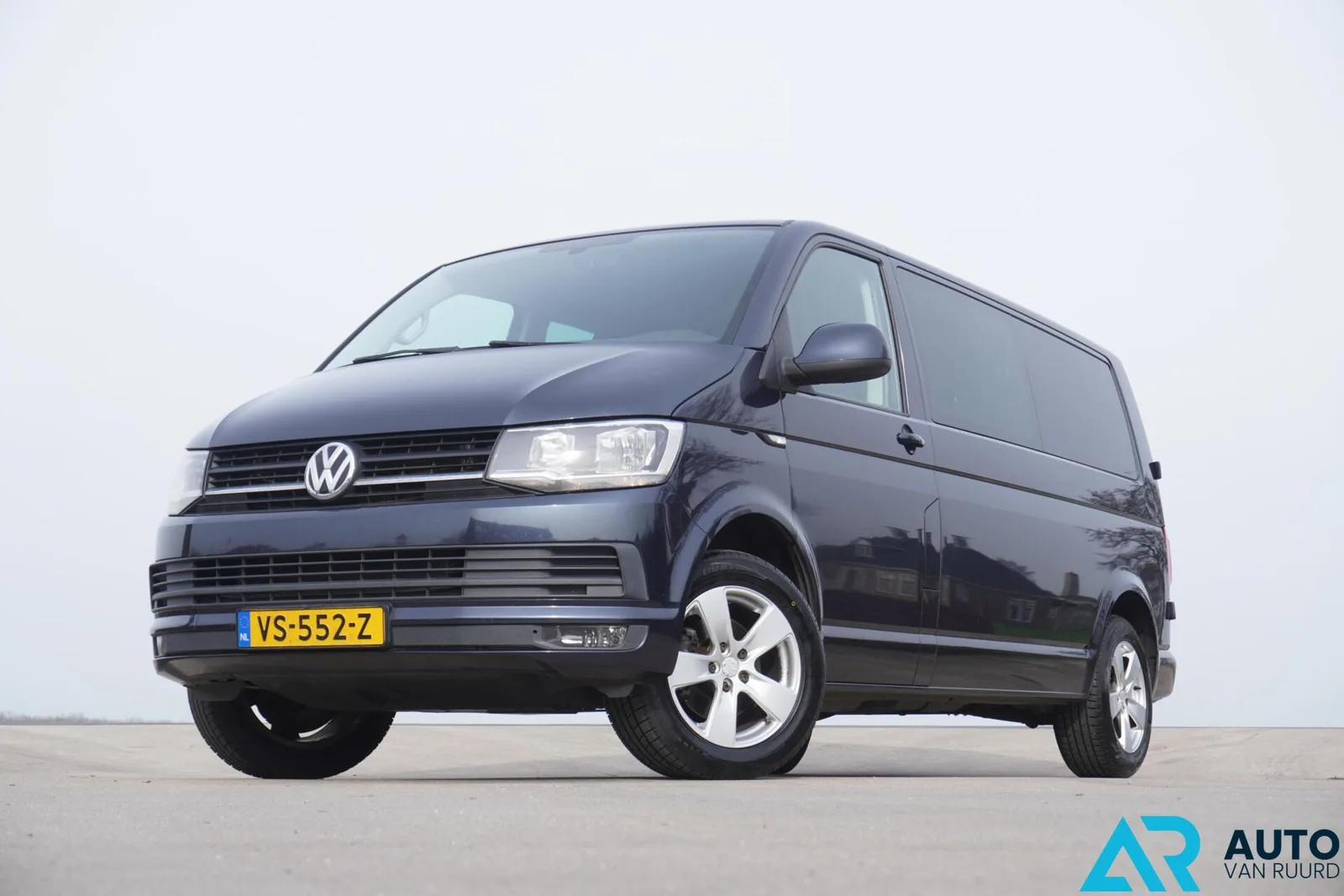 Volkswagen Transporter (2016) — foto 1