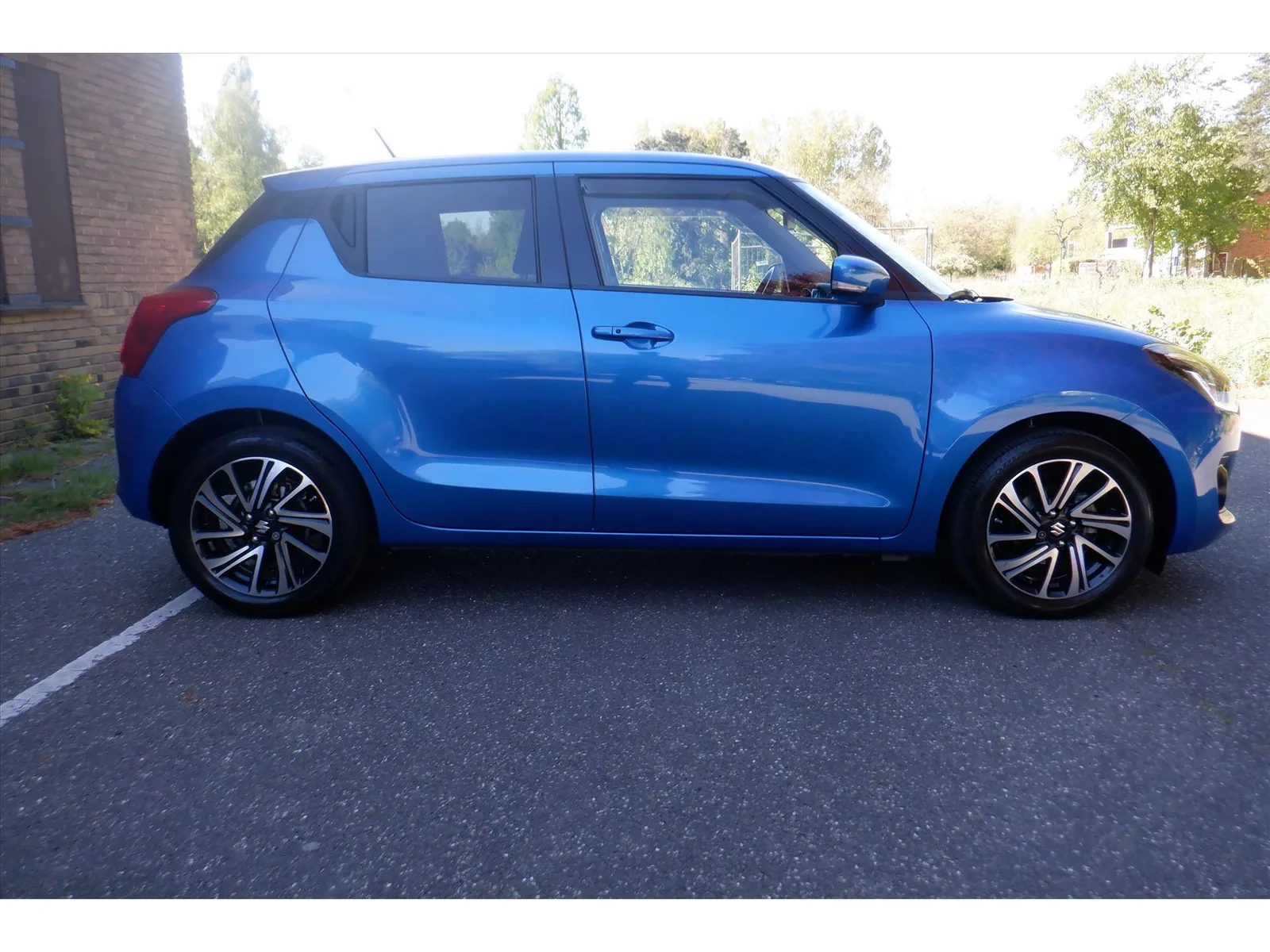 Suzuki Swift (2024) — foto 1