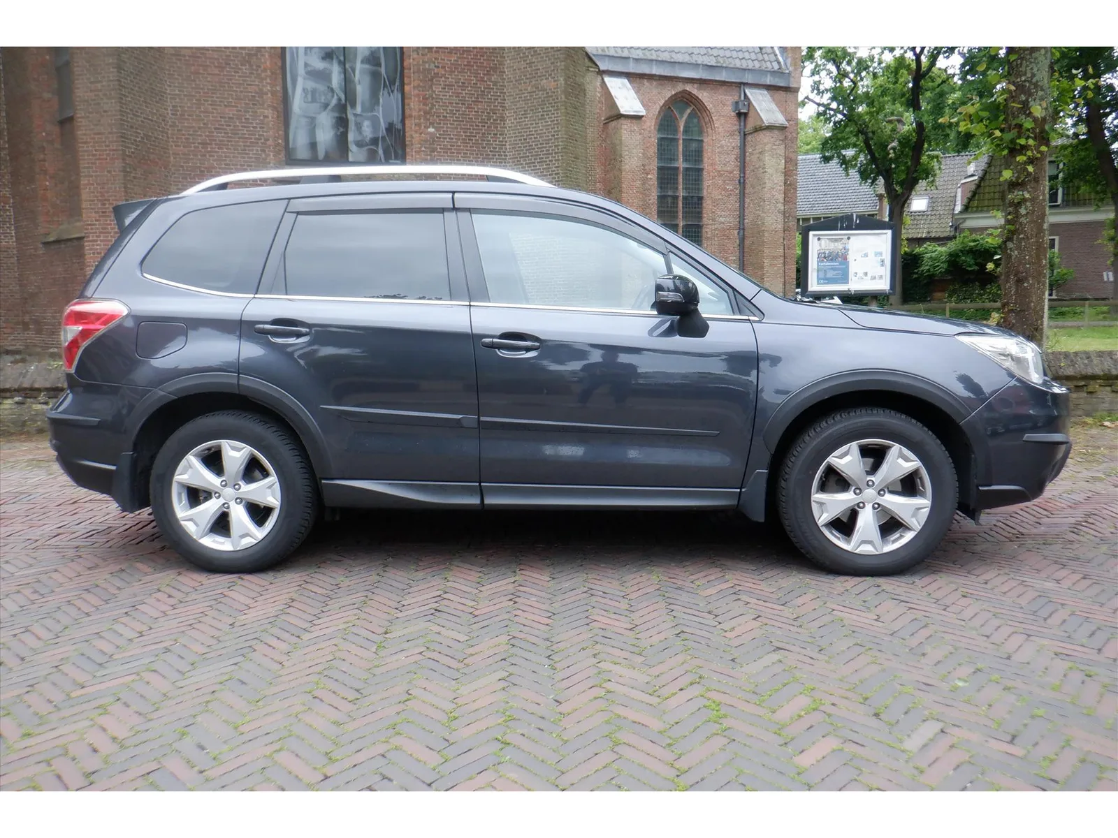 Subaru  (2015) — foto 1