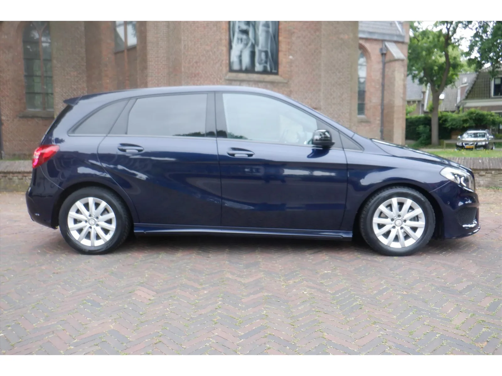 Mercedes-Benz B-Klasse (2017) — foto 1