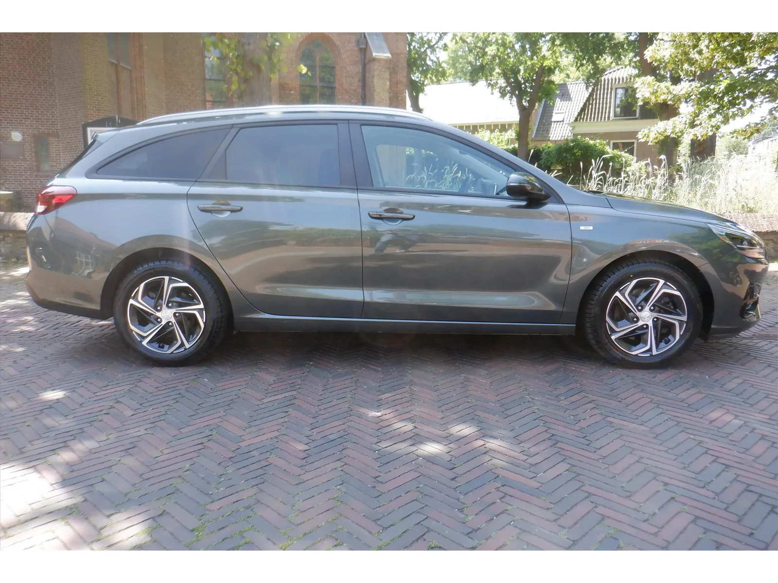 Hyundai i30 (2023) — foto 1