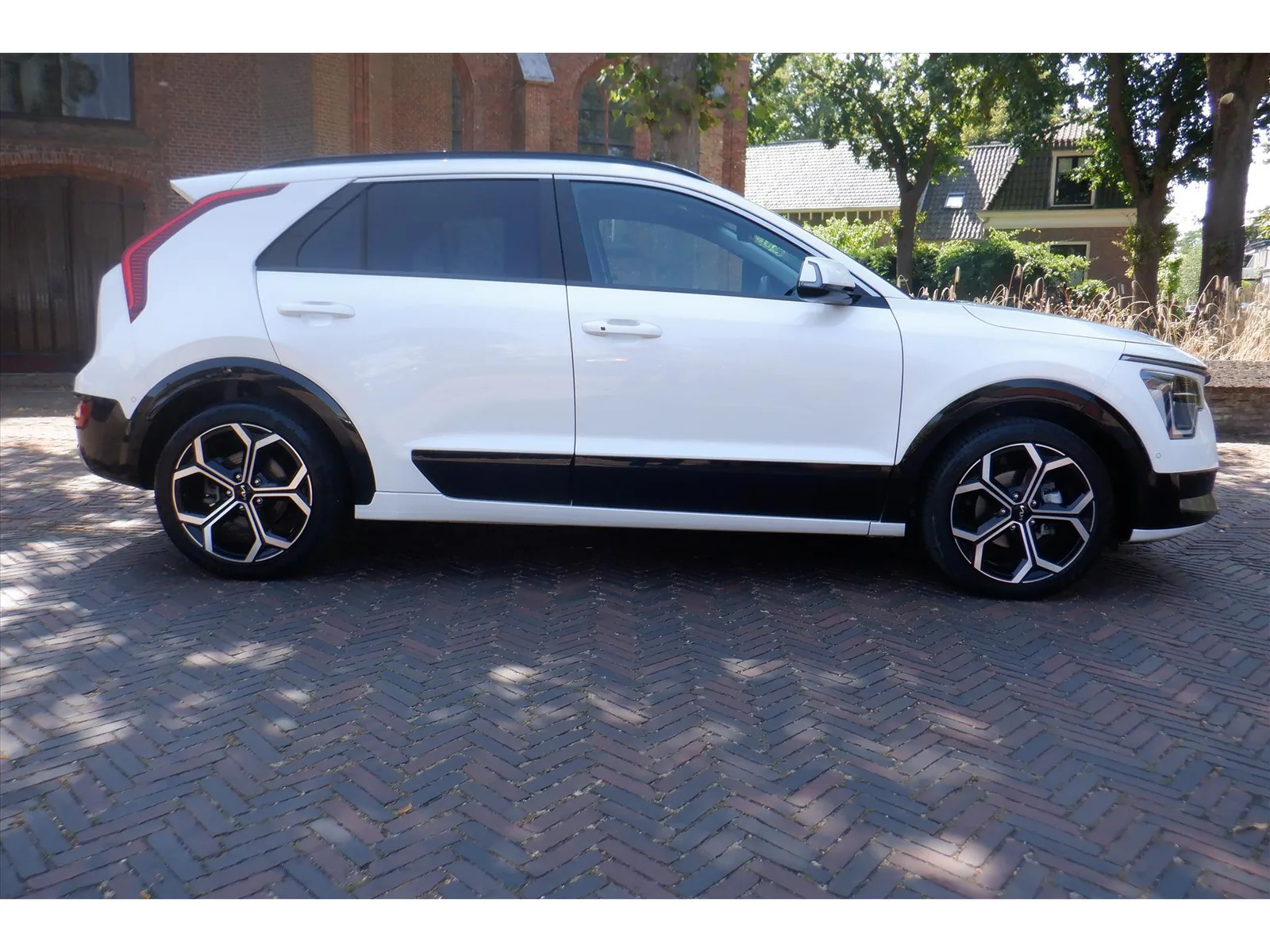 Kia Niro (2023) — foto 1