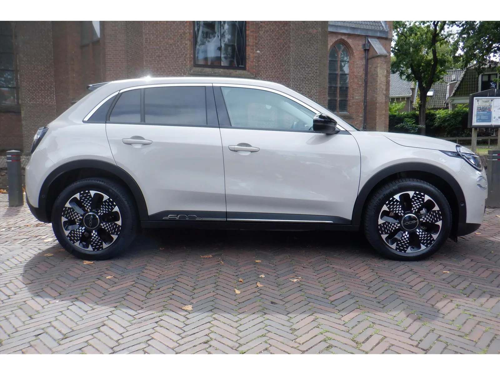 Fiat 600 (2024) — foto 1