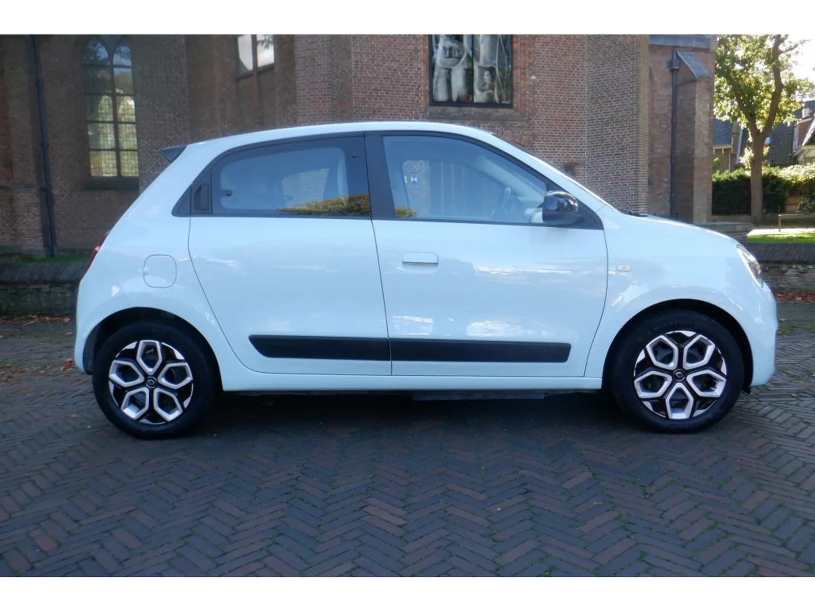 Renault Twingo (2024) — foto 1