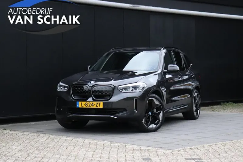 BMW iX3 (2021)