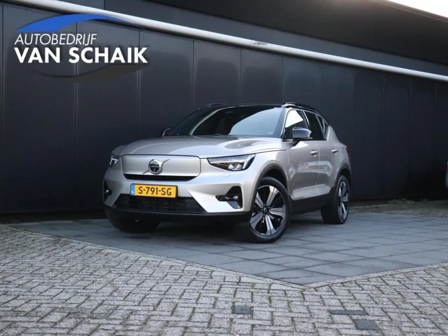 Volvo XC40 (2023) — foto 1