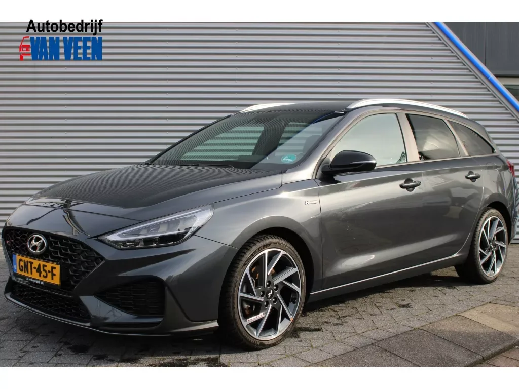 Hyundai i30 (2023) — foto 1