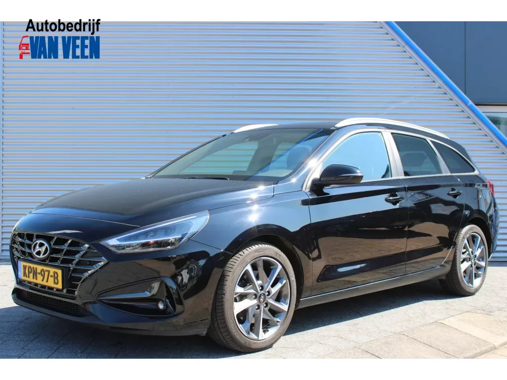 Hyundai i30 (2023) — foto 1
