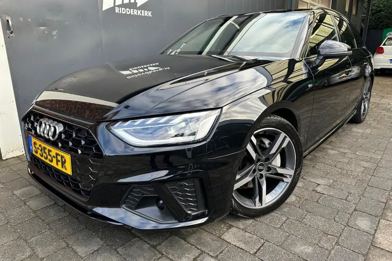 Audi A4 (2023)