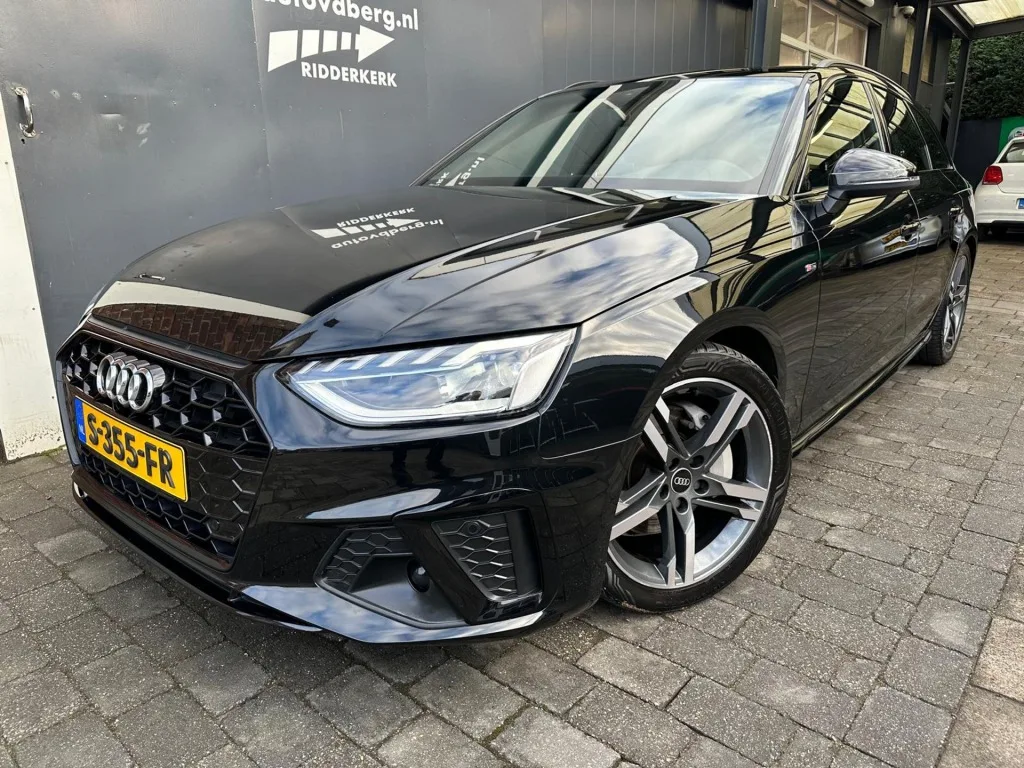 Audi A4 (2023) — foto 1