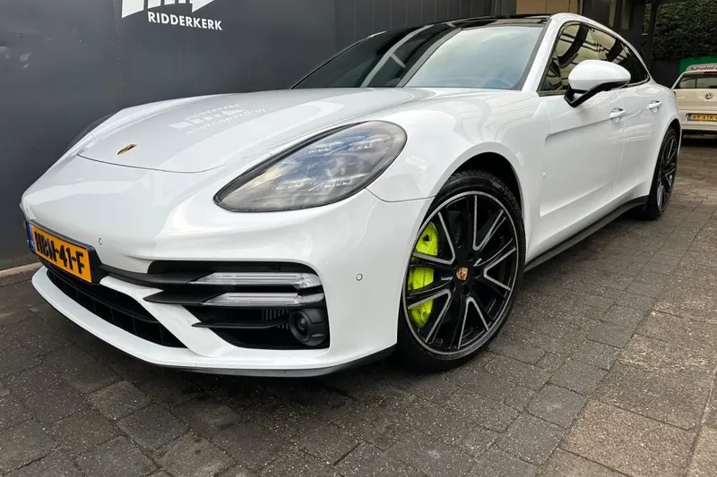Porsche Panamera (2021)